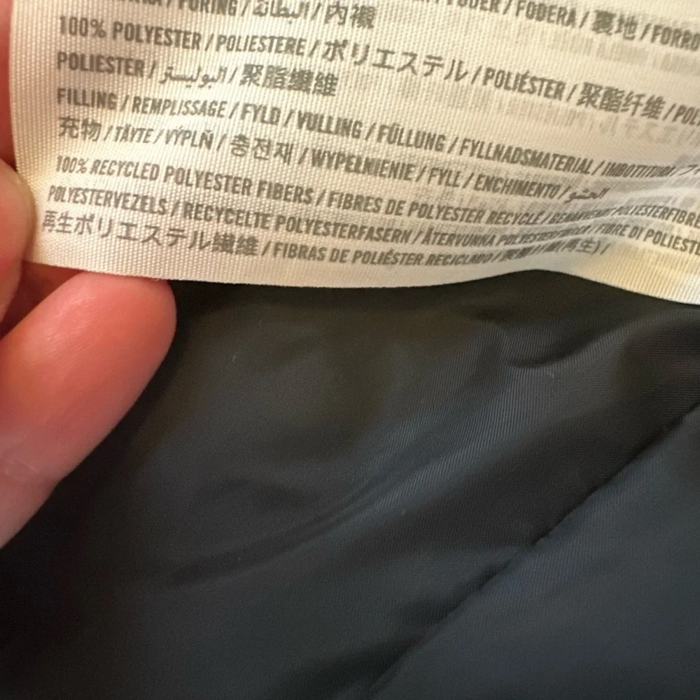 Hollister Sleek Black Vegan Leather Puffer Bomber Jacket - Picture 5 of 8